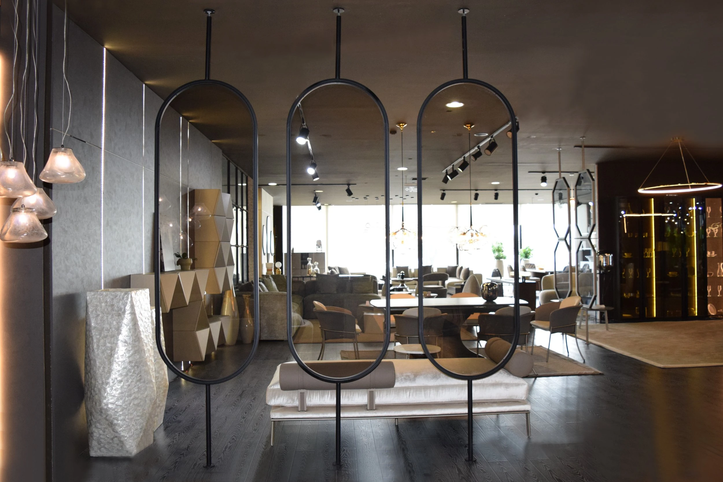 Jeanette middle glass partition in a hotel setting