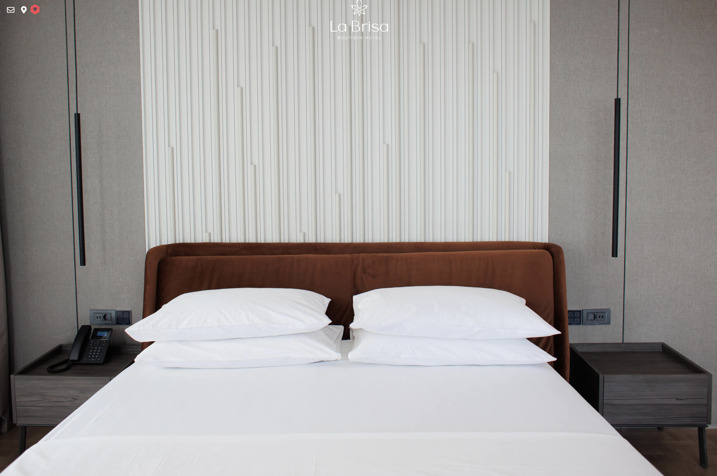 Dhermi Hotel