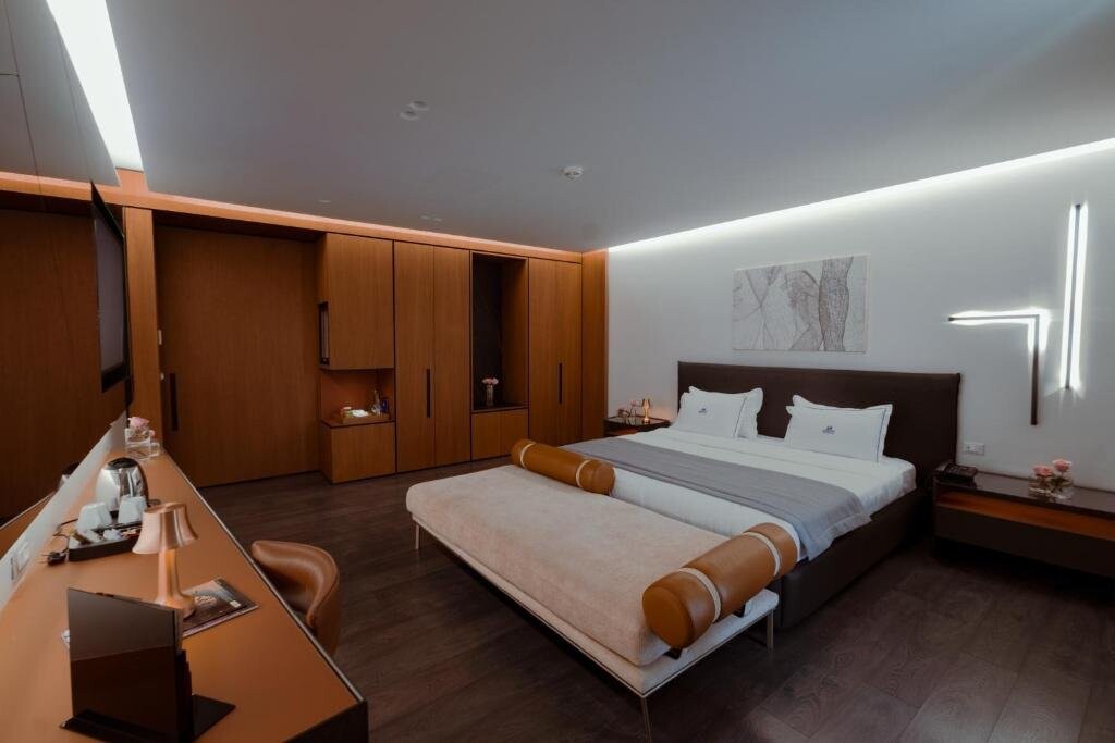 Modern Sorellina bed with bespoke upholstery, Marina Bay Hotel