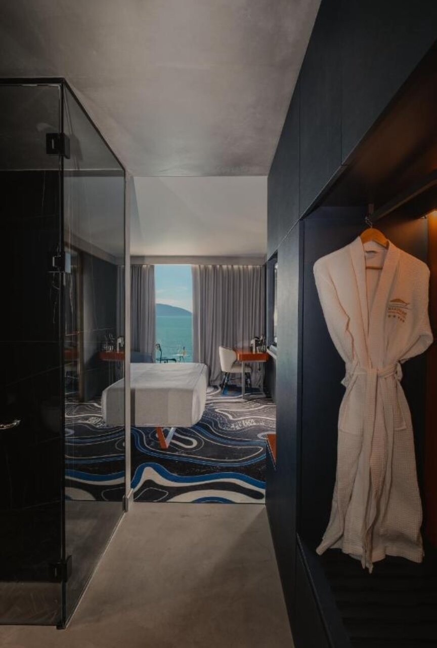 Custom Roma nightset for luxury hotel
