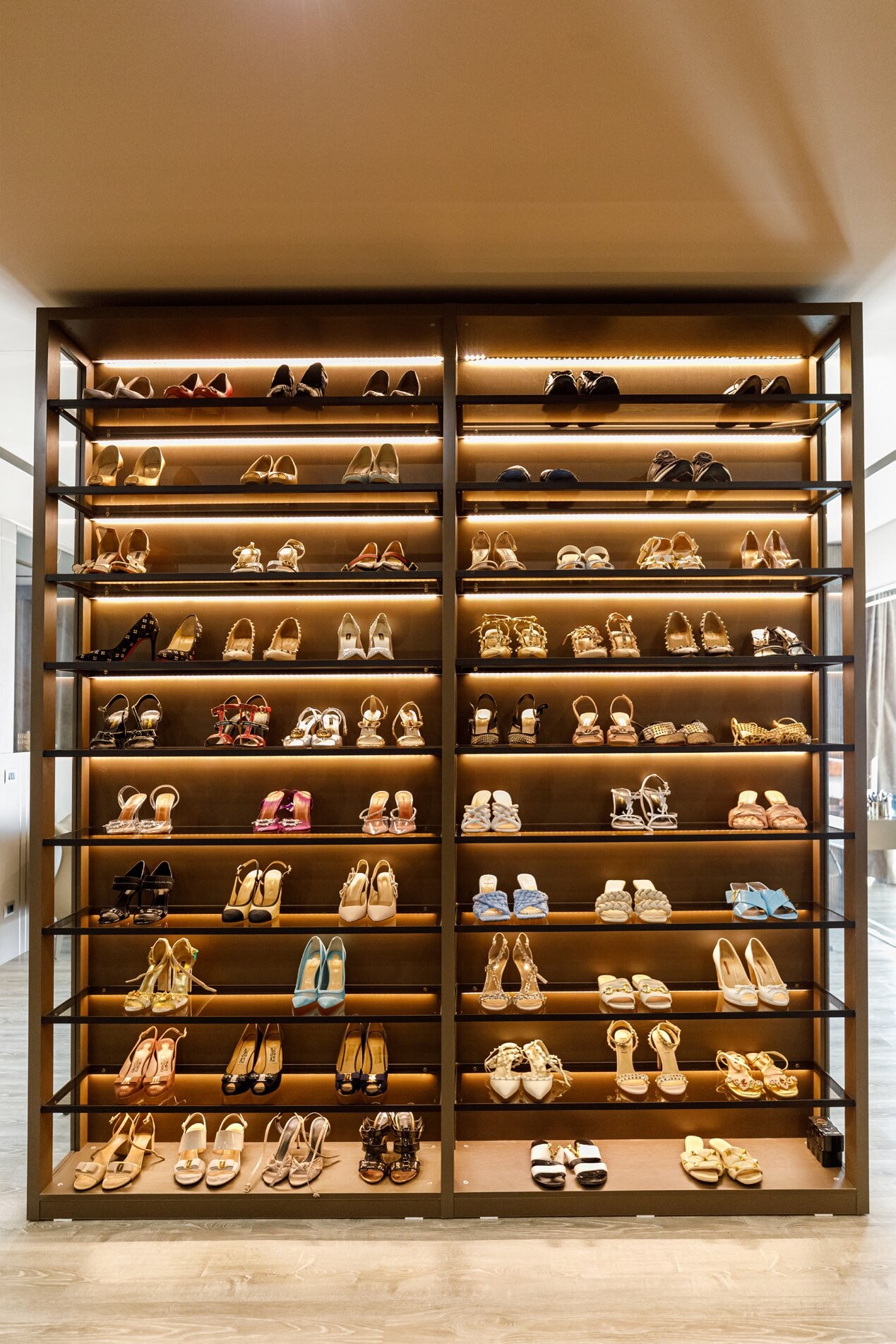Private Villa South Albania - lit shoe cabinet with glass shelves, Vlore