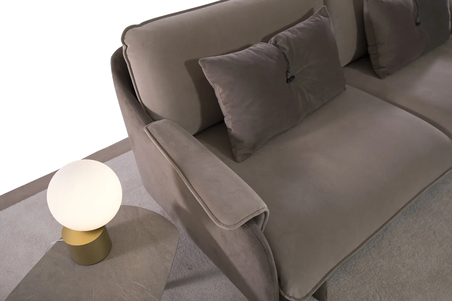 EVELYNN 3 seater leather sofa: Elegantly Designed for Comfort in a modern living room setting