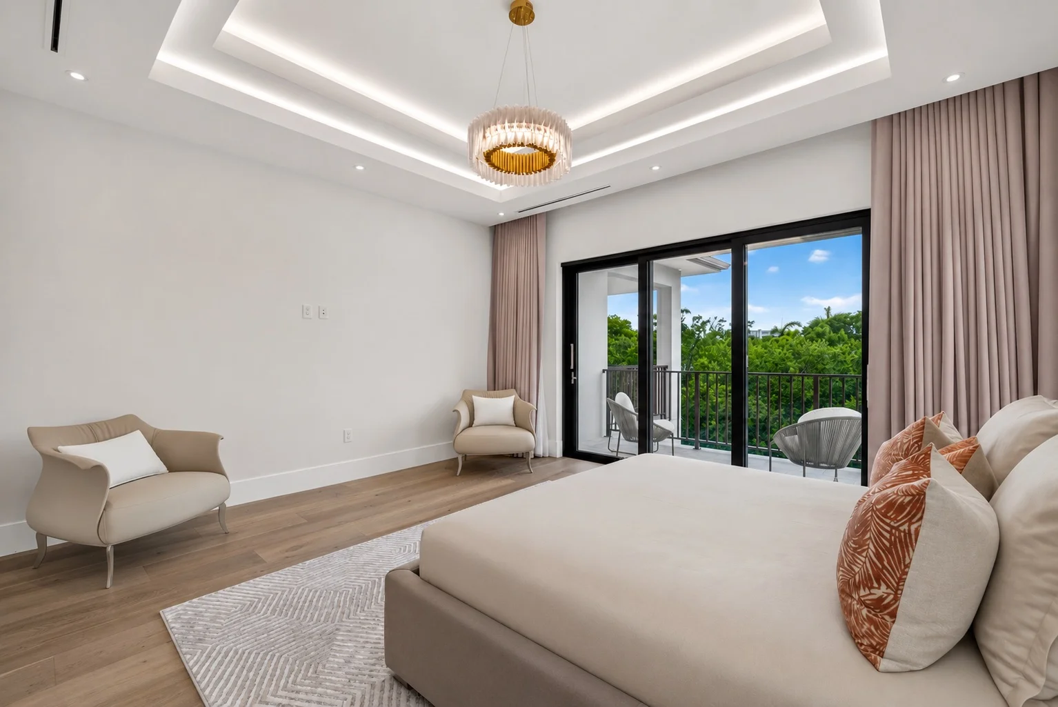 Bayshore Residence, Naples, furnished by ABLE Be Modern