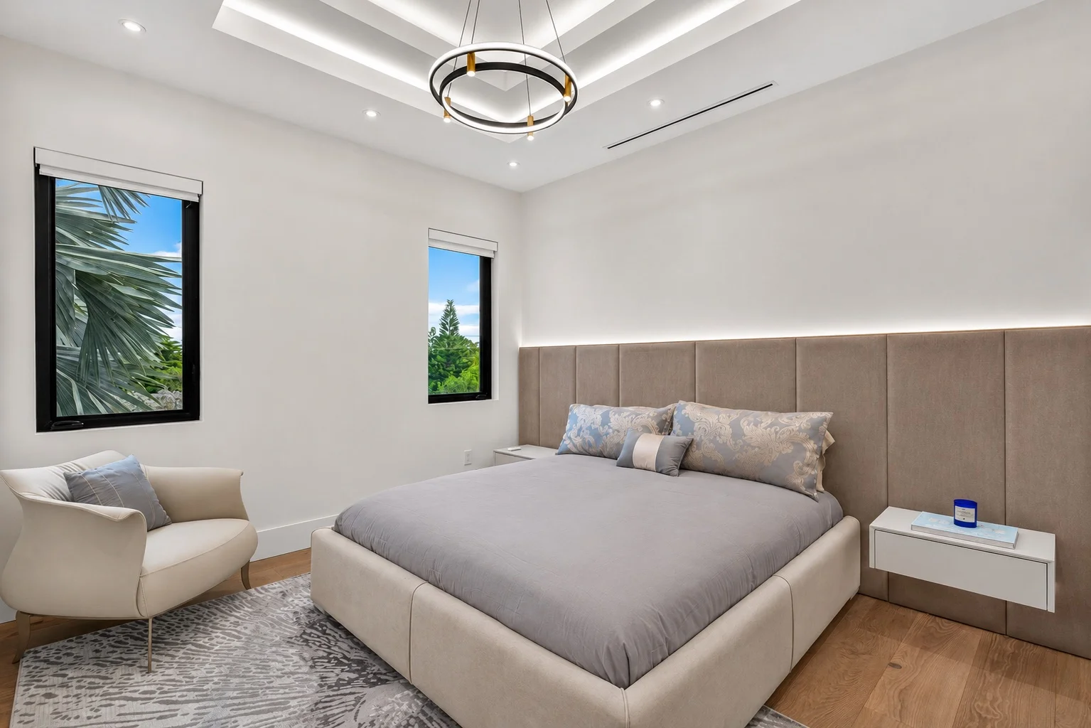 Bayshore Residence, Naples, furnished by ABLE Be Modern