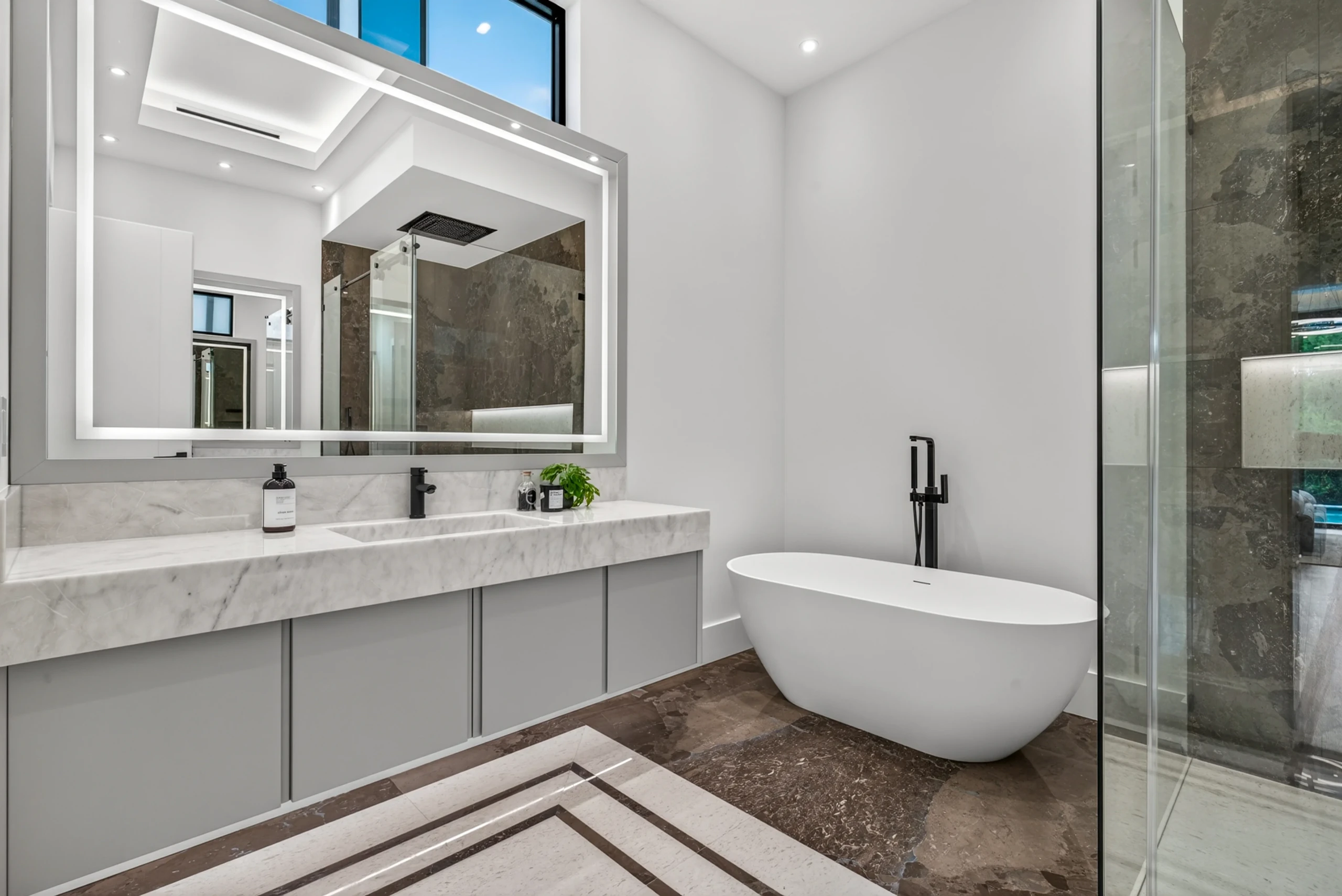 Bayshore Residence, Naples, furnished by ABLE Be Modern