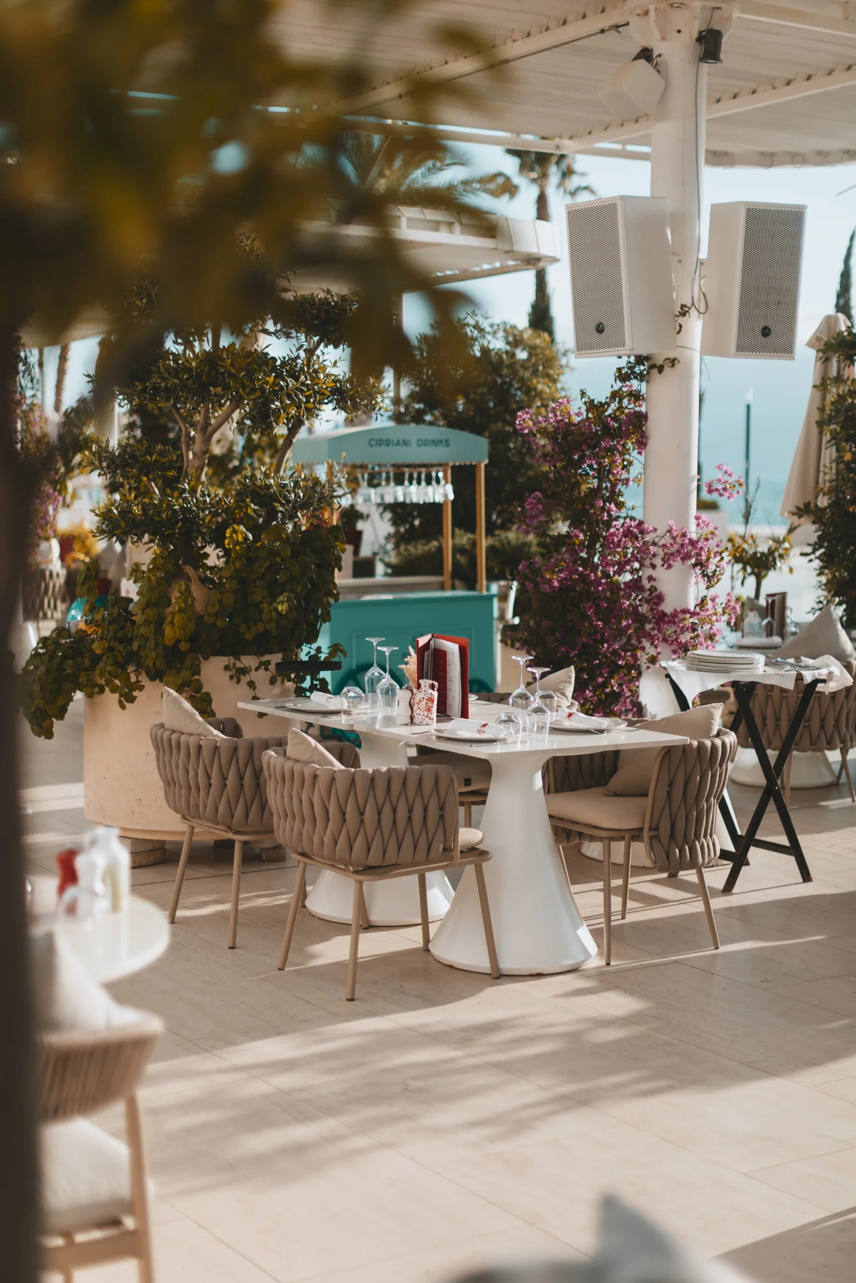 Crystal Luxury Resort, bar and restaurant furnishing, Vlore, ABLE Be Modern