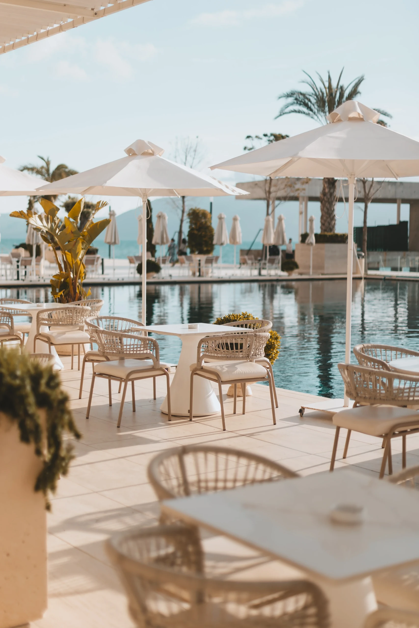 Crystal Luxury Resort, bar and restaurant furnishing, Vlore, ABLE Be Modern