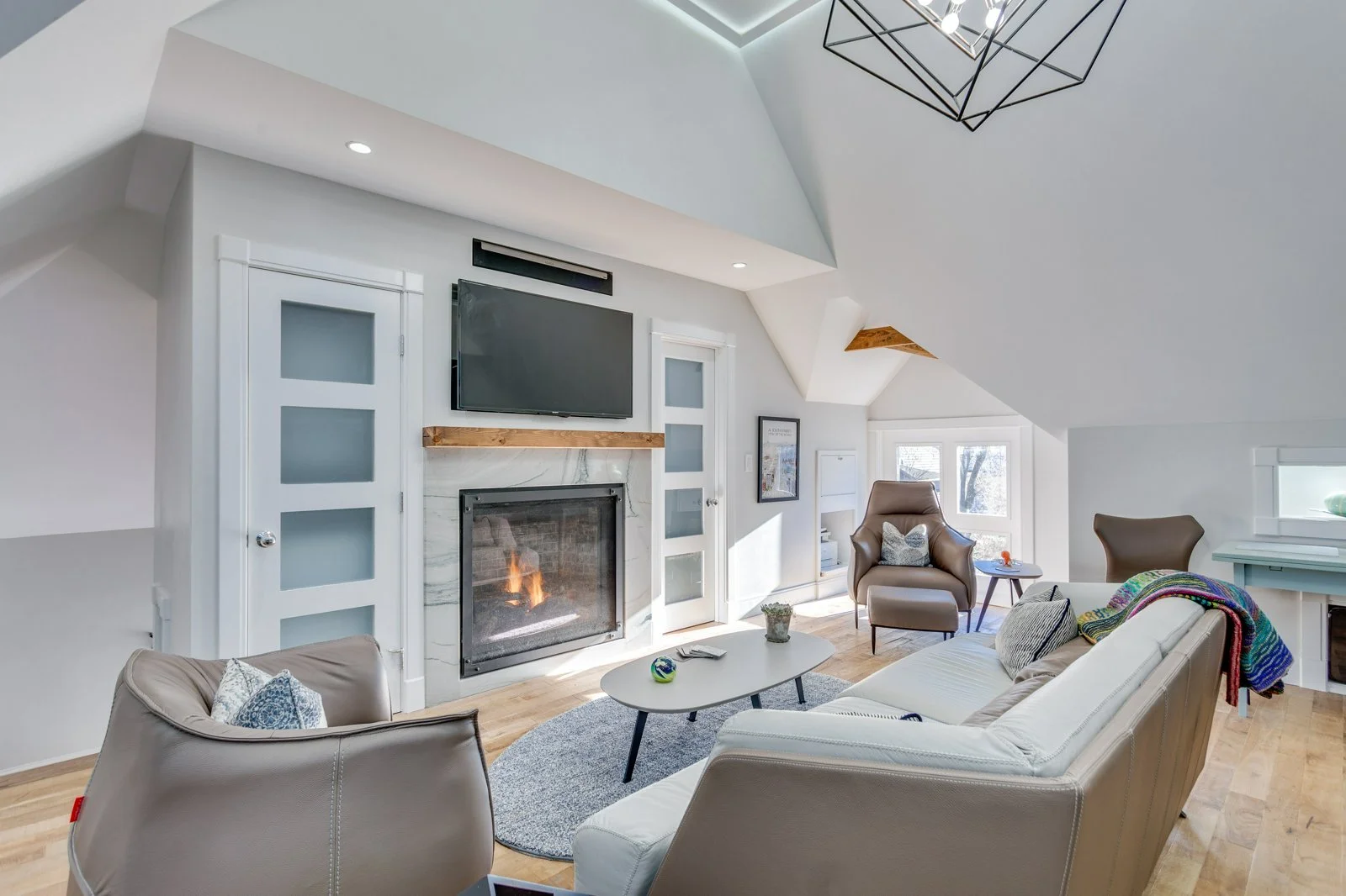 Jamaica Plain Unit, furnished by ABLE Be Modern