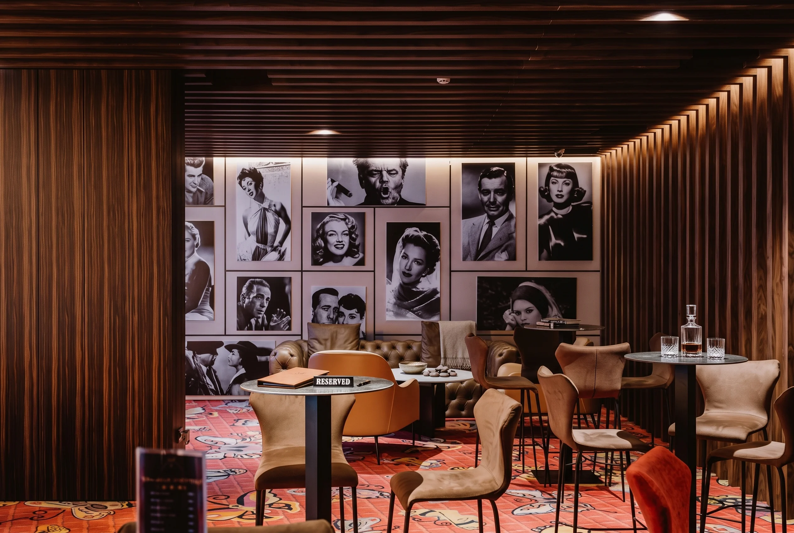 Maritim Collection, Marina Bay, furnished by ABLE Be Modern