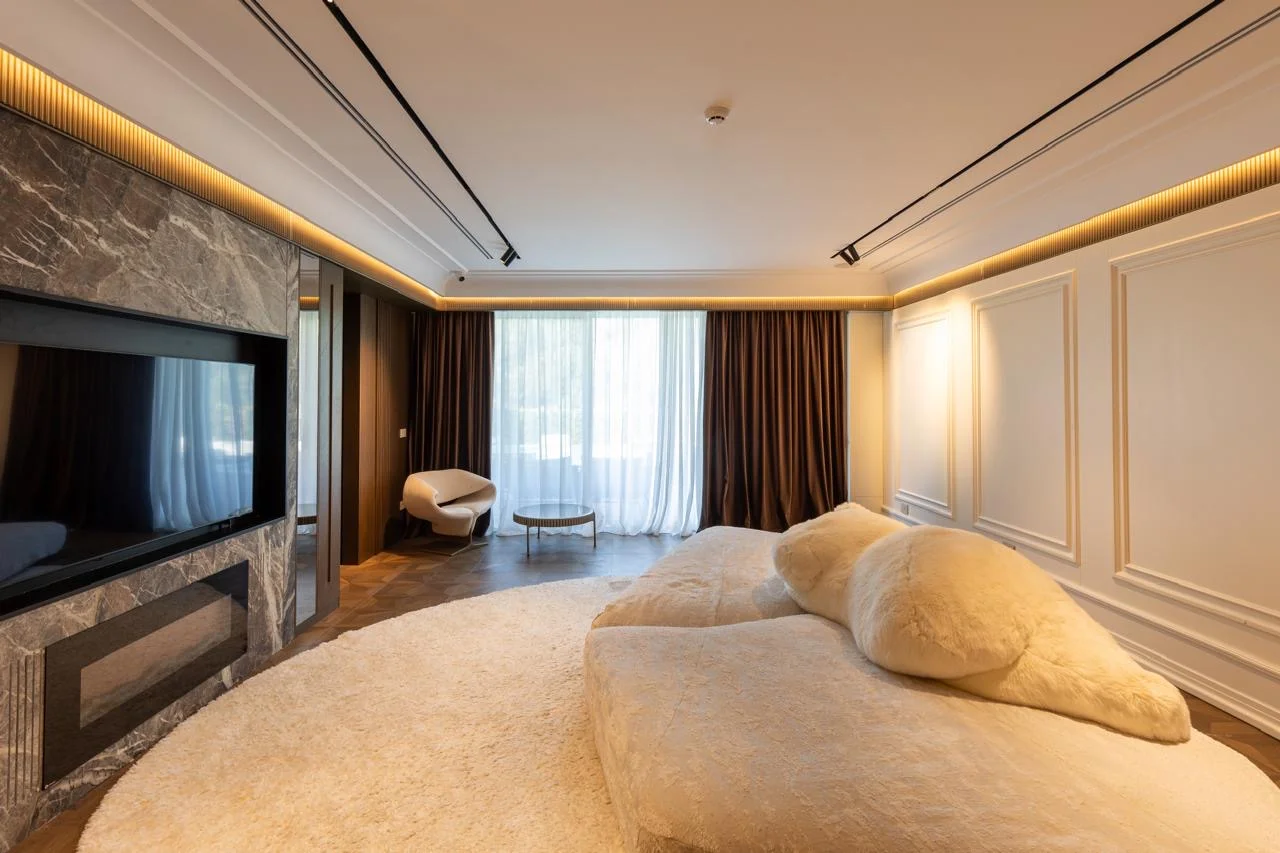 Rolling Hills Villa, furnished by ABLE Be Modern