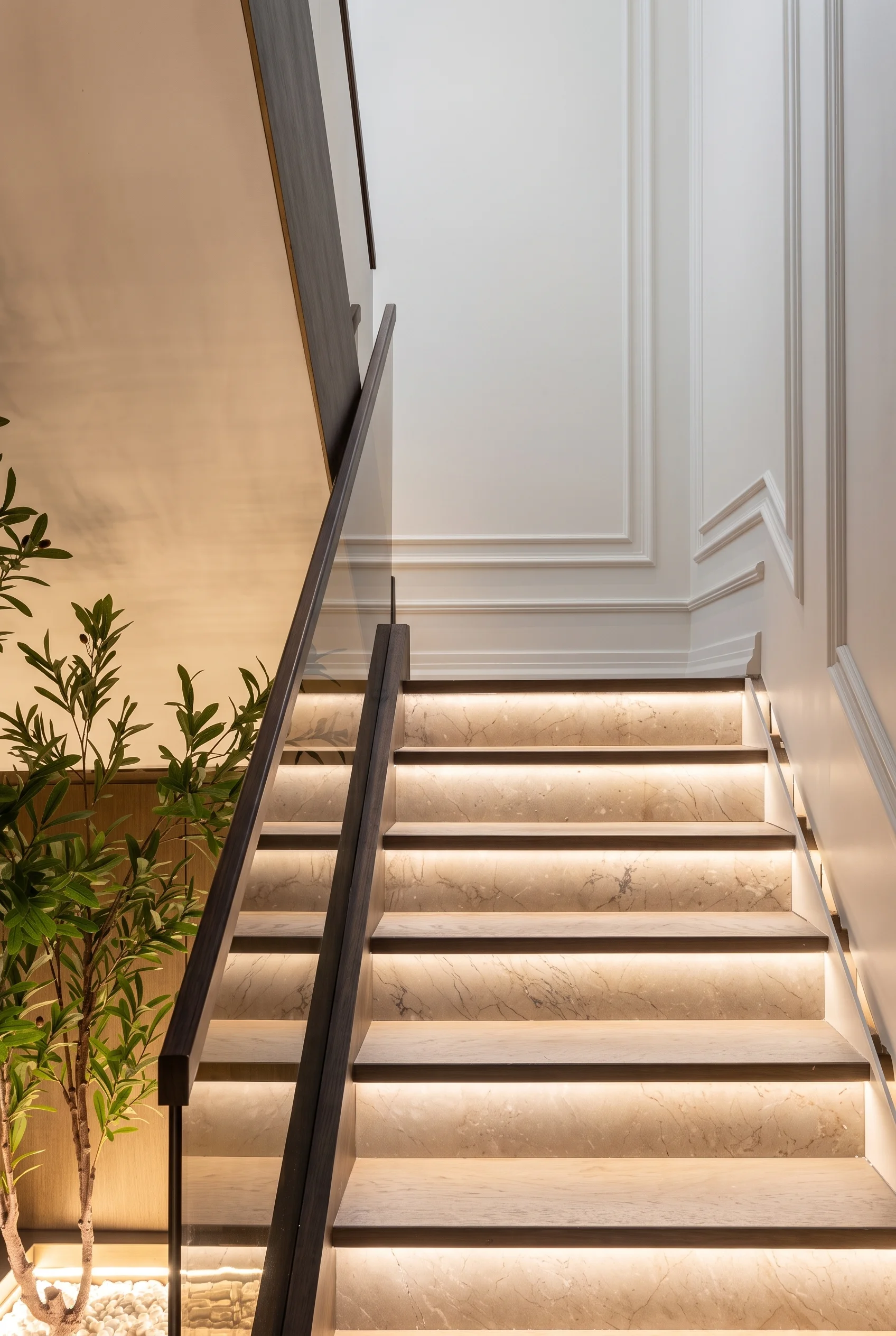Rolling Hills Villa, furnished by ABLE Be Modern