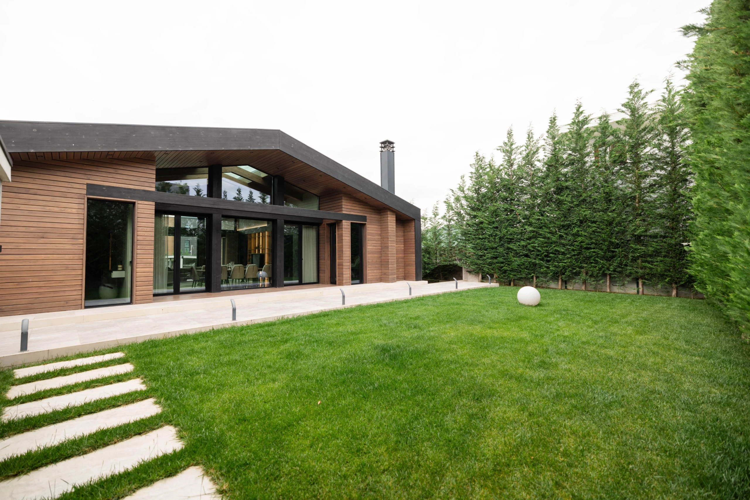 Timberline Villa, furnished by ABLE Be Modern