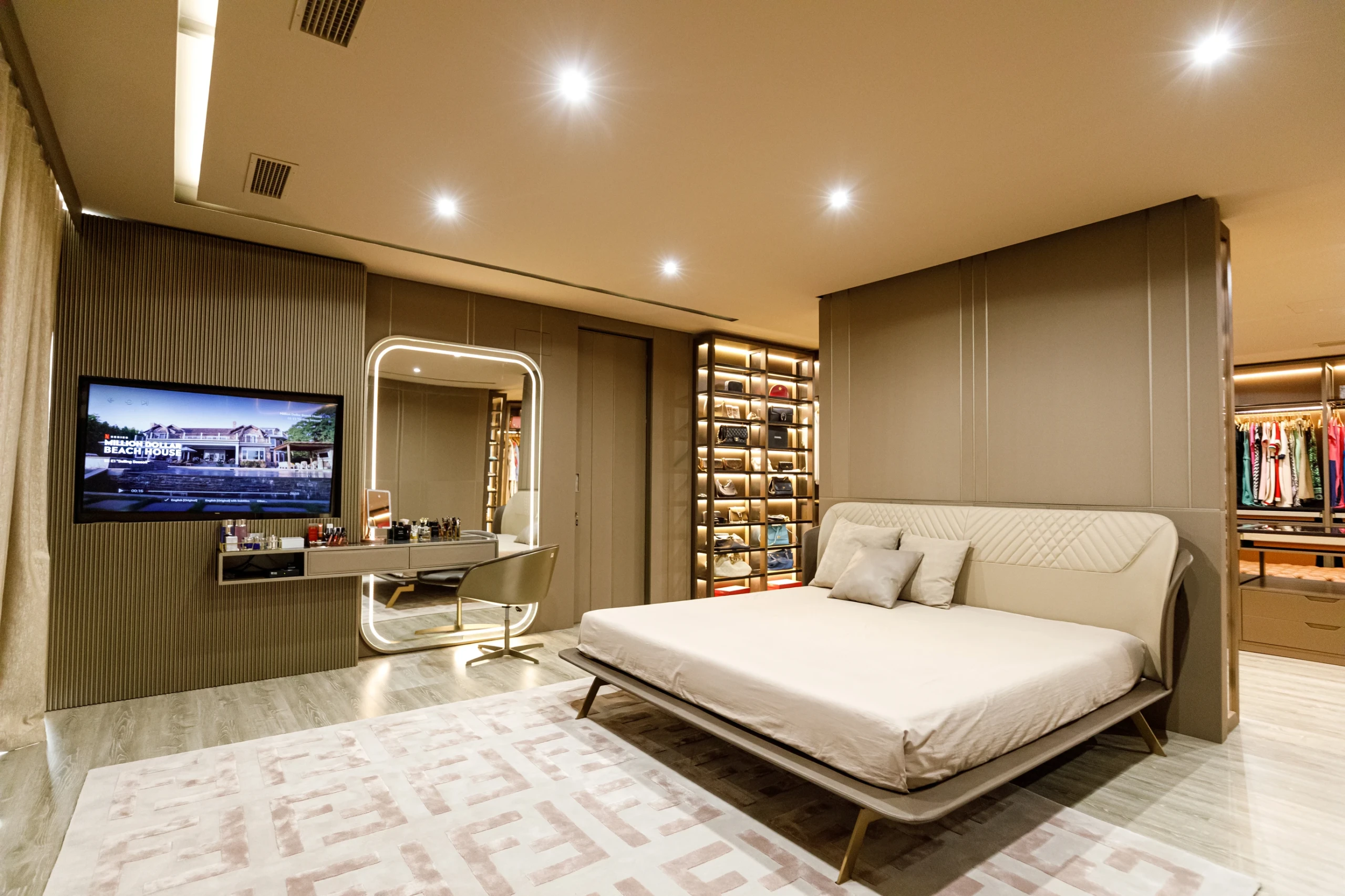Dynamic mirror styled in a contemporary interior